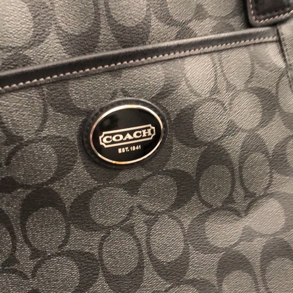 Coach purse - Picture 4 of 16